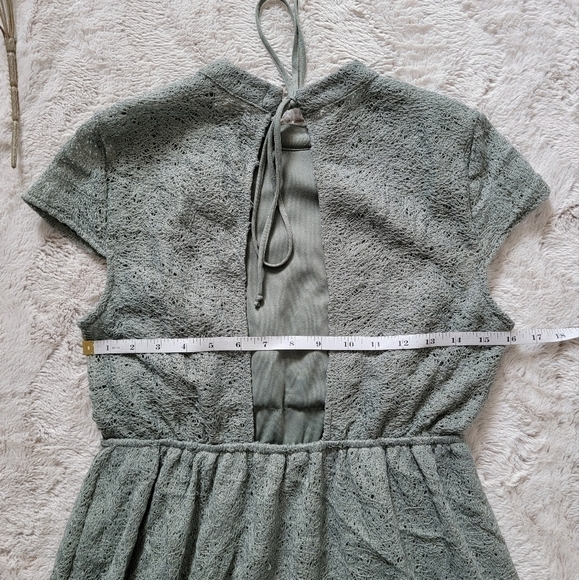 Star Crossed Lovers Seafoam Green High Collar Lace Accent Cap Sleeve Dress Small - Picture 10 of 13